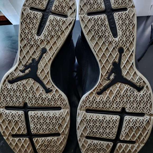 Air Jordan - Picture 4 of 5